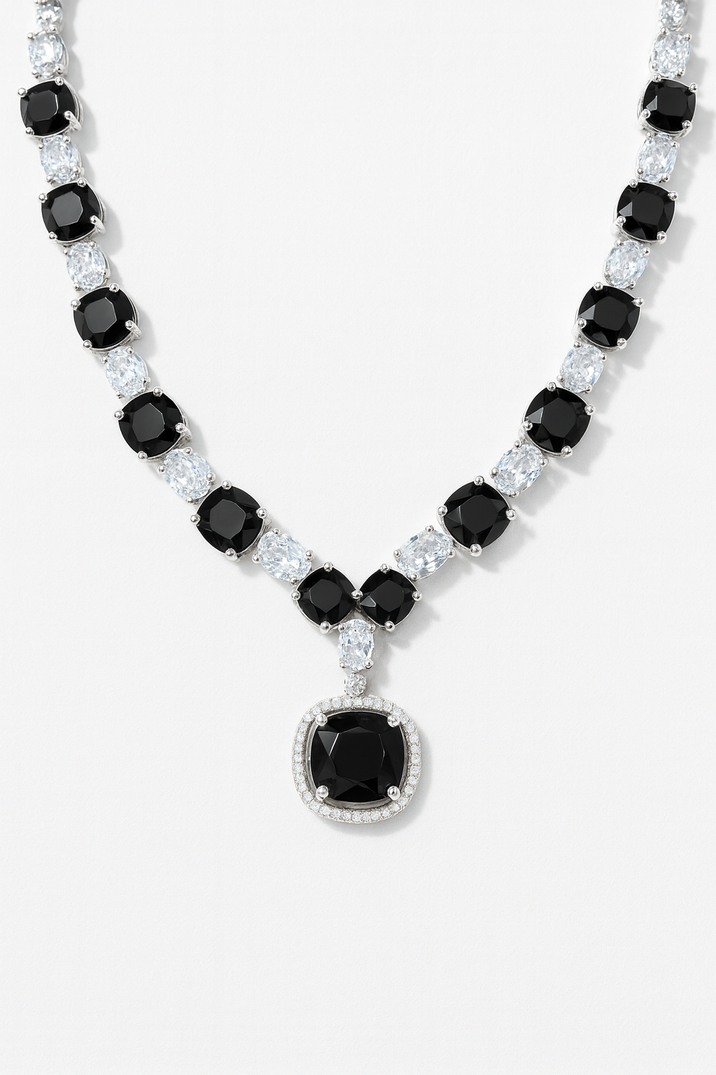 Black Onyx & American Diamond Necklace – Pendant Halo
